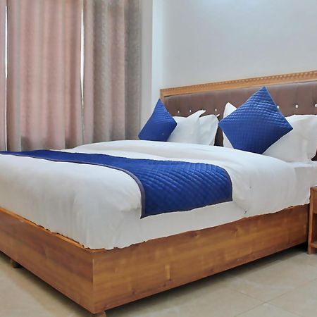 The Richie Royal Inn Manāli Extérieur photo