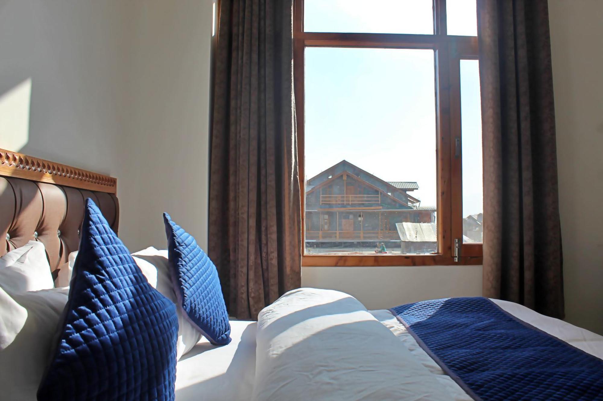 The Richie Royal Inn Manāli Extérieur photo