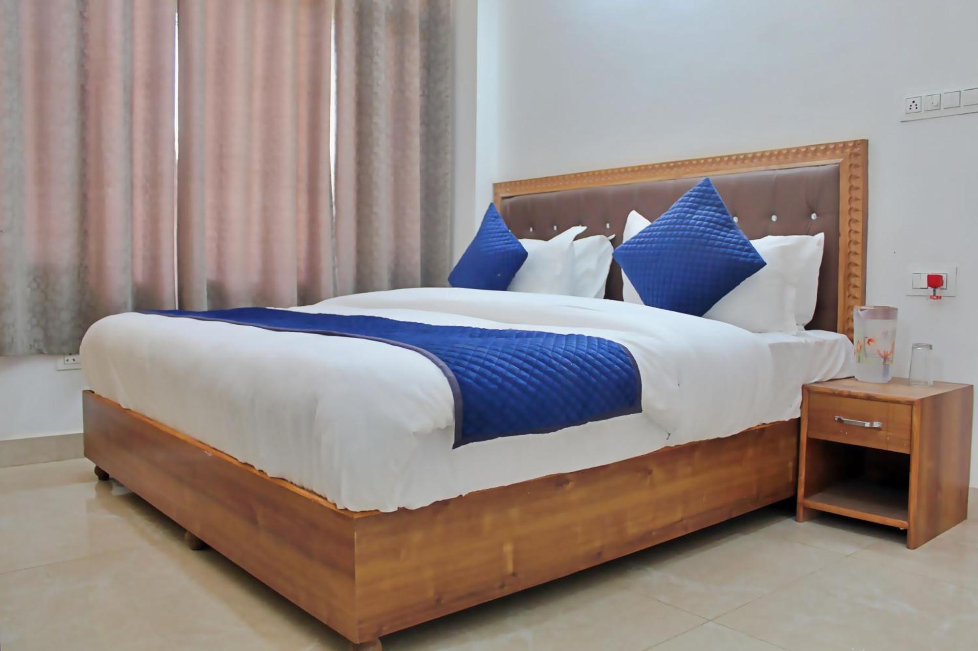 The Richie Royal Inn Manāli Extérieur photo